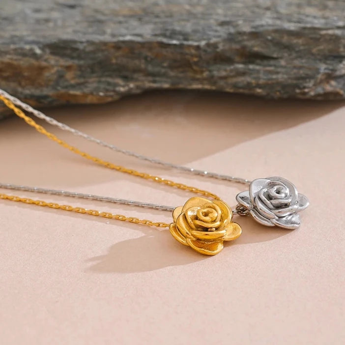 Stereoscopic Flower Pendant Necklace